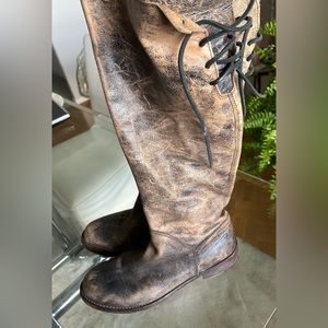 BED/STU Beautiful distressed leather boots, 100% leather, lace up detail